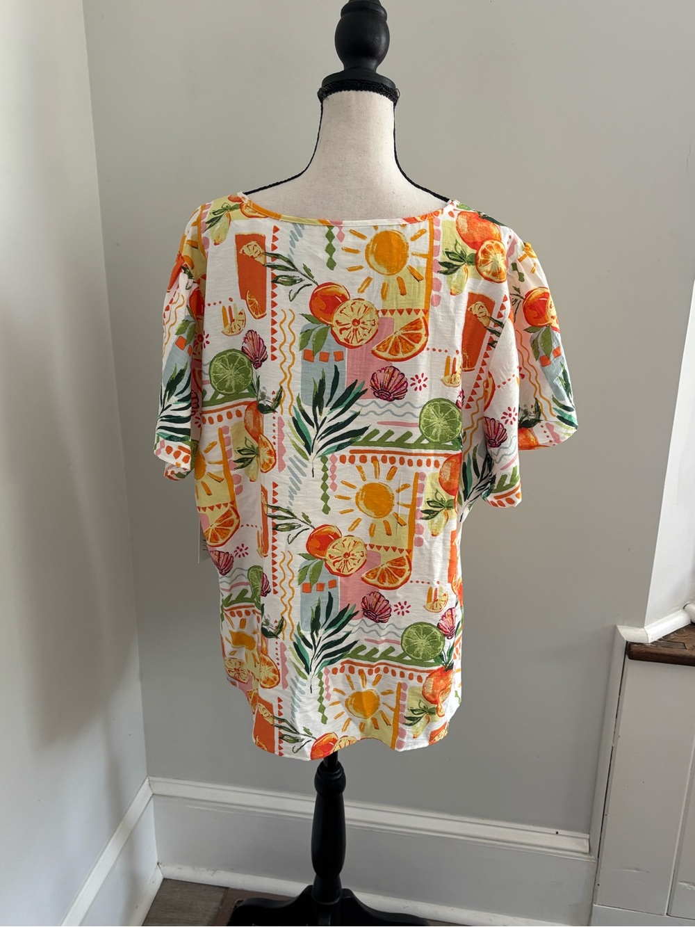 Kate and Lily White Floral Blouse with Multicolor Accents - Picture 3 of 10